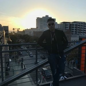 Meet your Posher, Gil